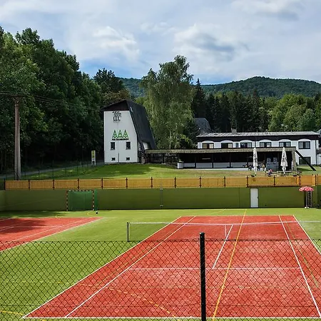 Pod Saumburkem 3*